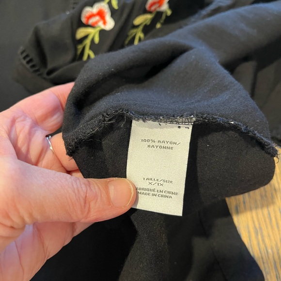 SUZY SHIER Black Floral Embroidered Kimono – Size X/1X - Picture 3 of 10